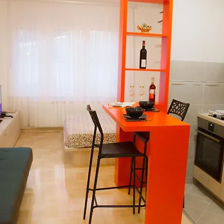 Stefani アパート *